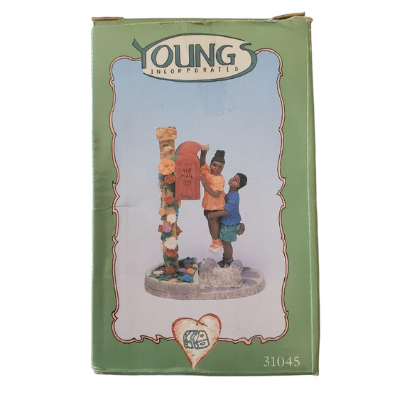 Vintage '97 Treasures of the Heart Figurine - Picture 13 of 13